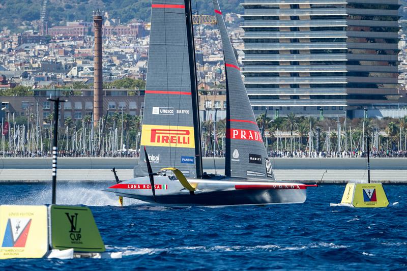 Luna Rossa - Day 2 - Semi-Finals - Louis Vuitton Cup - Day 11 - September 15, 2024 - Barcelona - photo © Ricardo Pinto / America's Cup