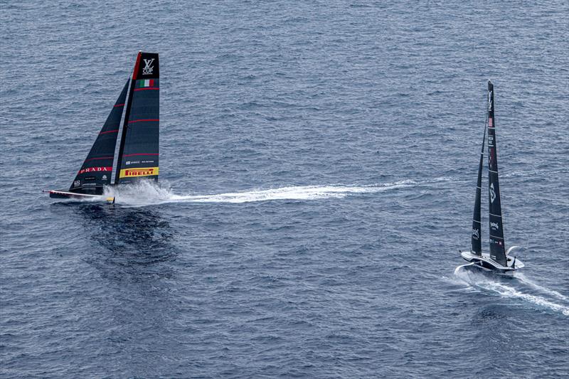  Luna Rossa  breaks traveller - Day 4 - Semi-Finals - Louis Vuitton Cup - Day 13 - September 18, 2024 - Barcelona - photo © Ricardo Pinto / America's Cup